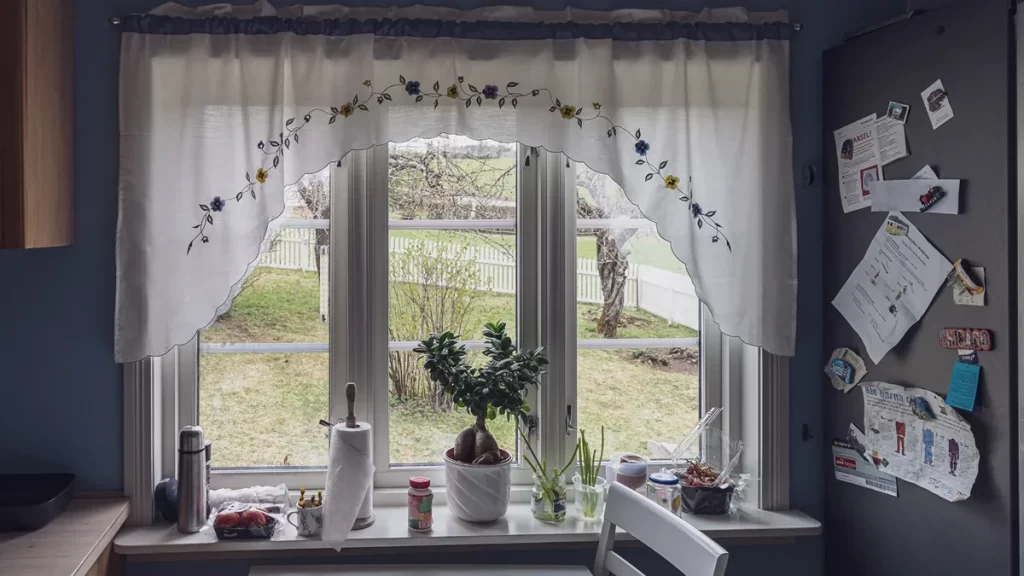 Kitchen Curtain Trends 2024—Fresh Ideas to Elevate Your Space